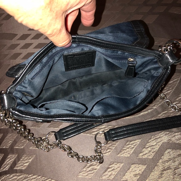 Coach leather purse with chain strap - Picture 4 of 5